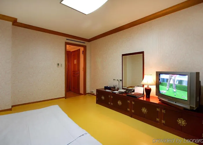 Karak Tourist Hotel